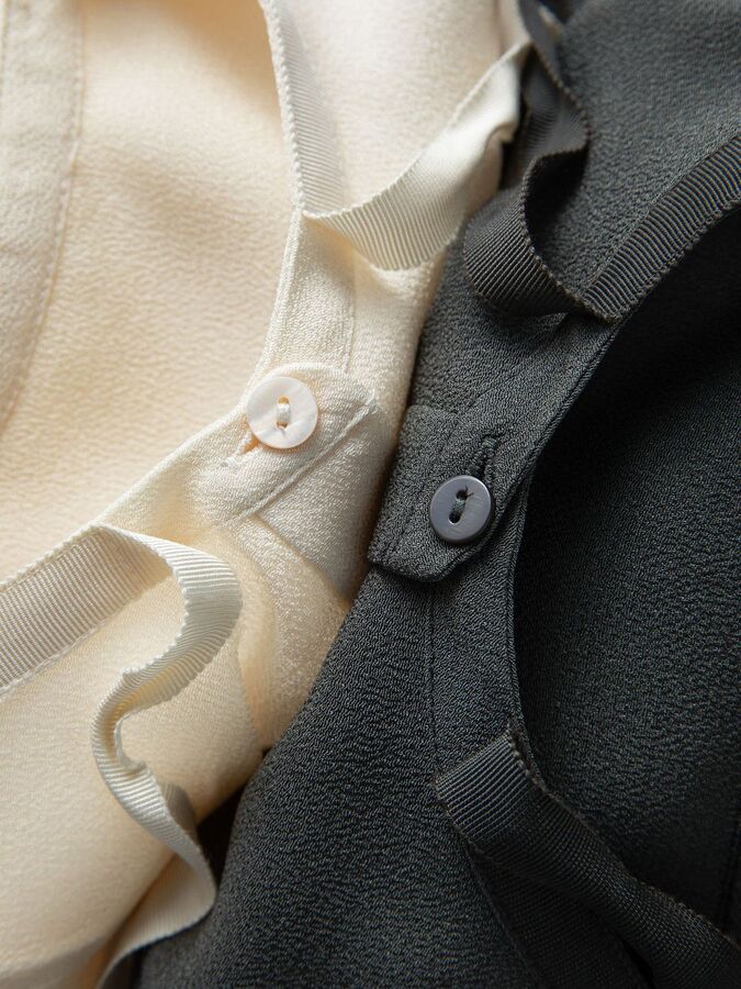 Französische Seidenbluse mit Schleife und langen Ärmeln view 4