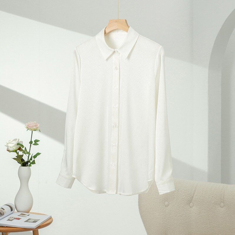 Camisa blanca de seda de manga larga view 6