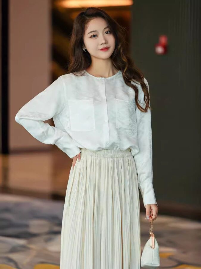 Silk Jacquard Round Neck Long Sleeve Shirt