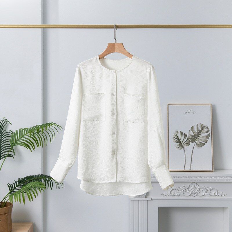 Camisa de seda jacquard de cuello redondo y manga larga view 6