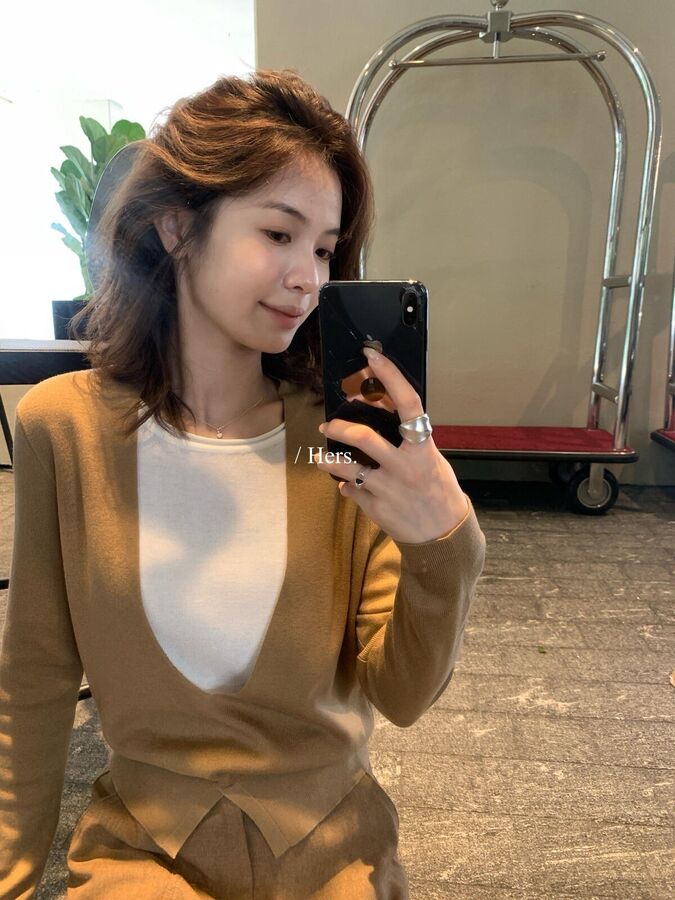 Color Block Long Sleeve Knit Top