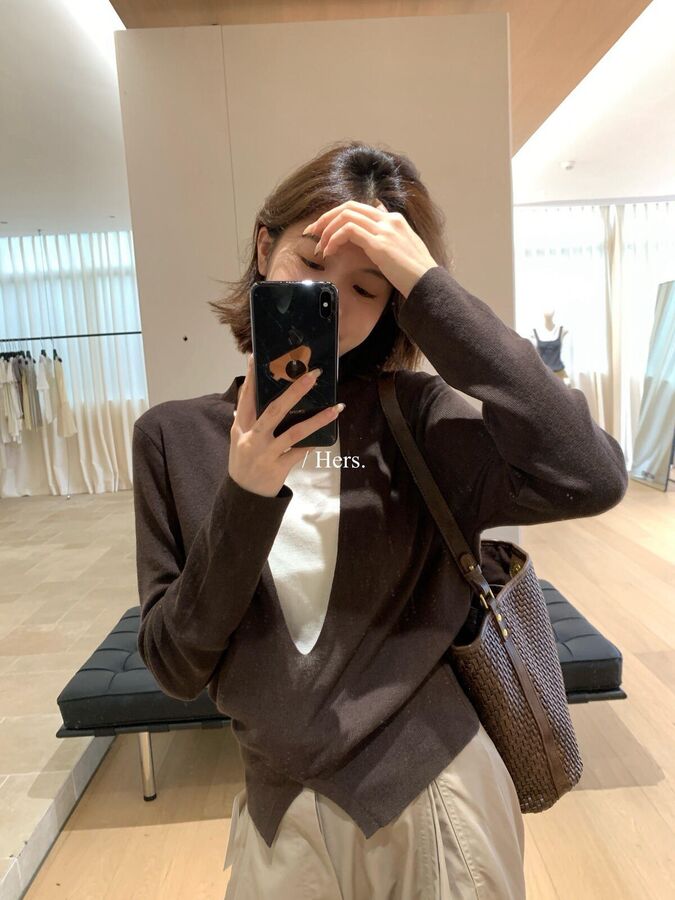 Color Block Long Sleeve Knit Top view 2