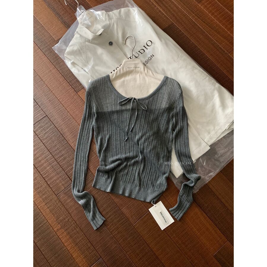 Tie Round Neck Long Sleeve Knit Top view 10