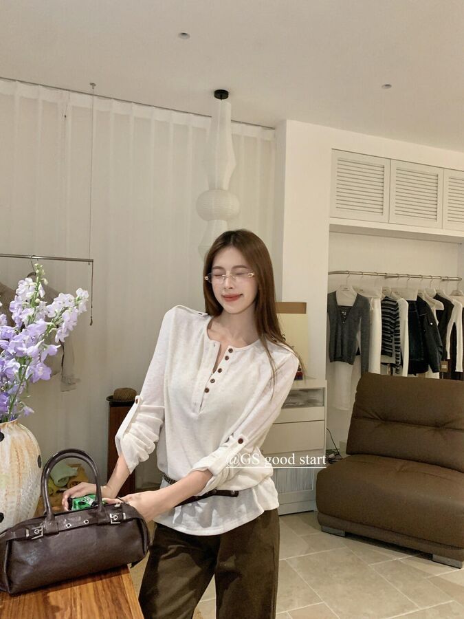 Korean Lace Panel V-Neck Long Sleeve Blouse view 3
