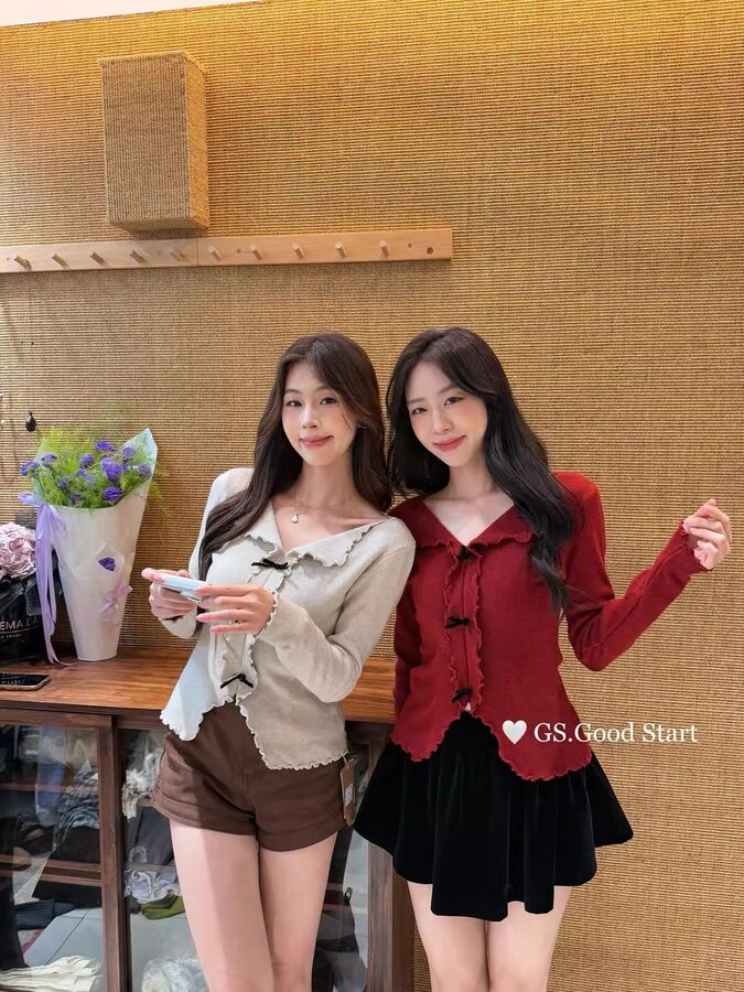 Velvet Bow V-Neck Knit Top view 3