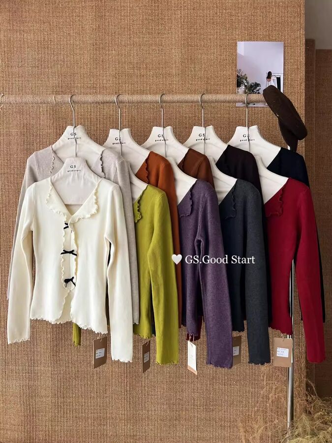 Velvet Bow V-Neck Knit Top view 5