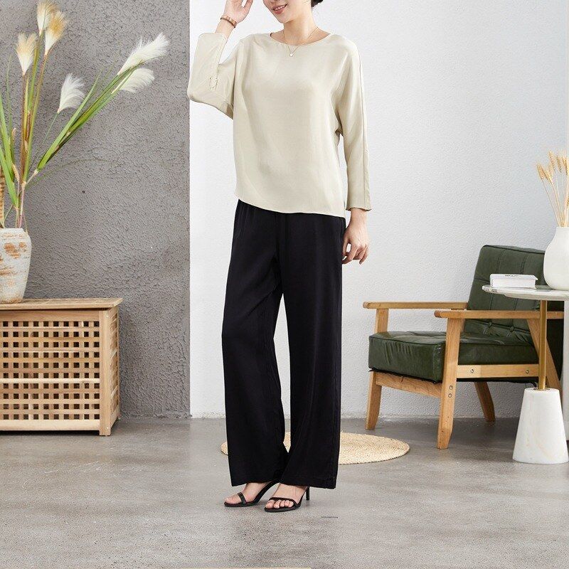 Seiden-Freizeithose mit weitem Bein view 4