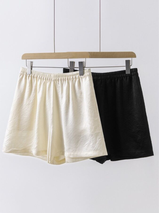 Satin Shorts High Waist Casual in off-white and Black