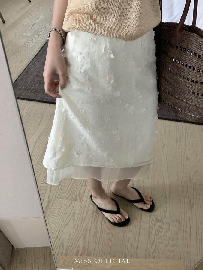 Korean Floral Applique Midi Skirt view 3