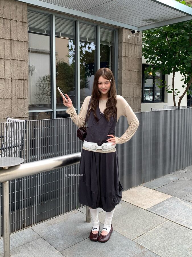 Elastic Waist Bubble Hem Skirt view 3
