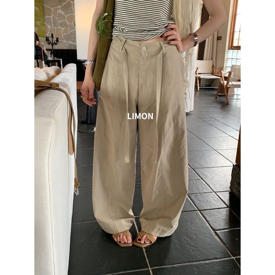 Freizeithose mit weitem Bein und Gürtel view 7