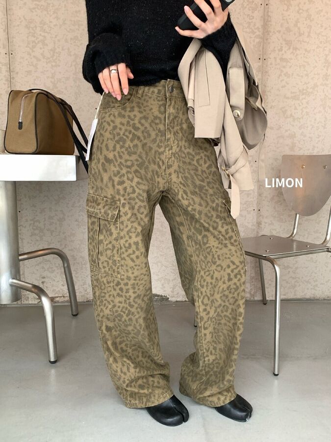 Weite Hose mit hoher Taille und Leopardenmuster view 2