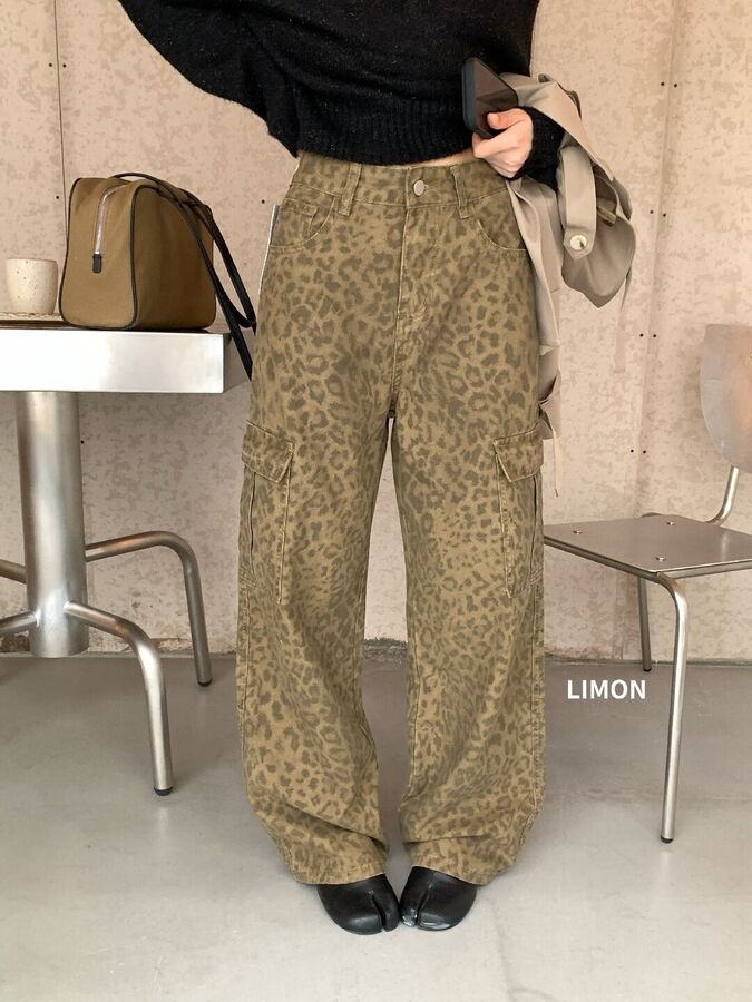 Weite Hose mit hoher Taille und Leopardenmuster view 3