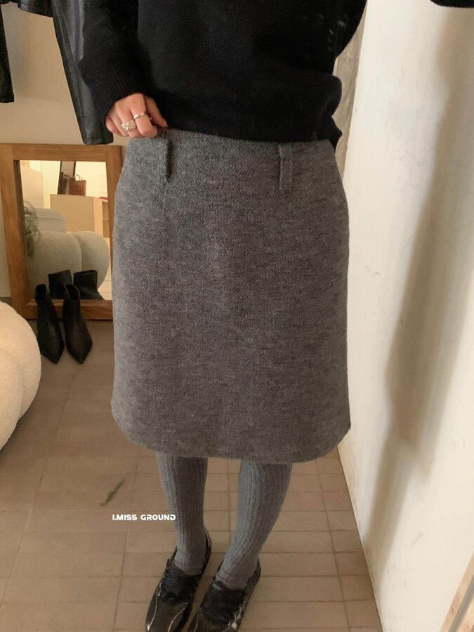 Korean Minimalist Wool A-Line Skirt view 2