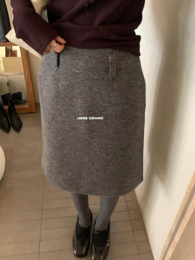Korean Minimalist Wool A-Line Skirt view 3