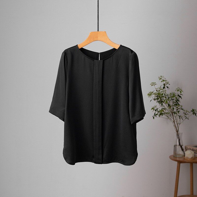 Atasan Sutra Lengan Sedang Warna Solid view 6
