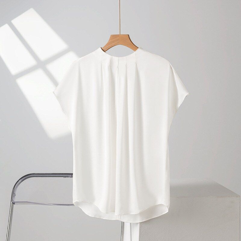 T-shirt en soie à manches courtes et col rond view 6