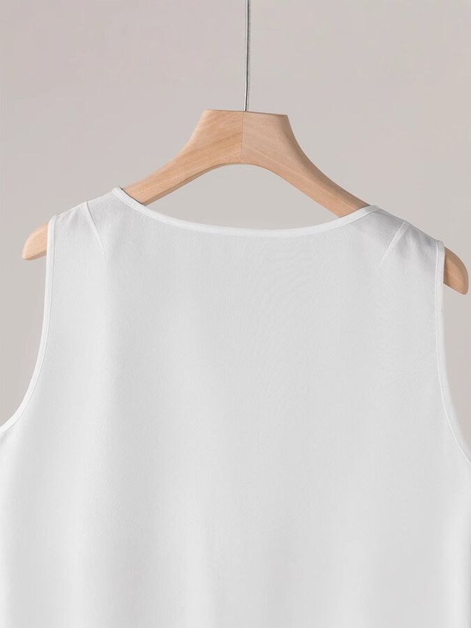 Tank Top Sutra Tanpa Lengan Leher Bulat view 5