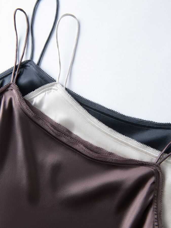 Französisches Seidensatin-Camisole mit Wasserfallausschnitt view 3