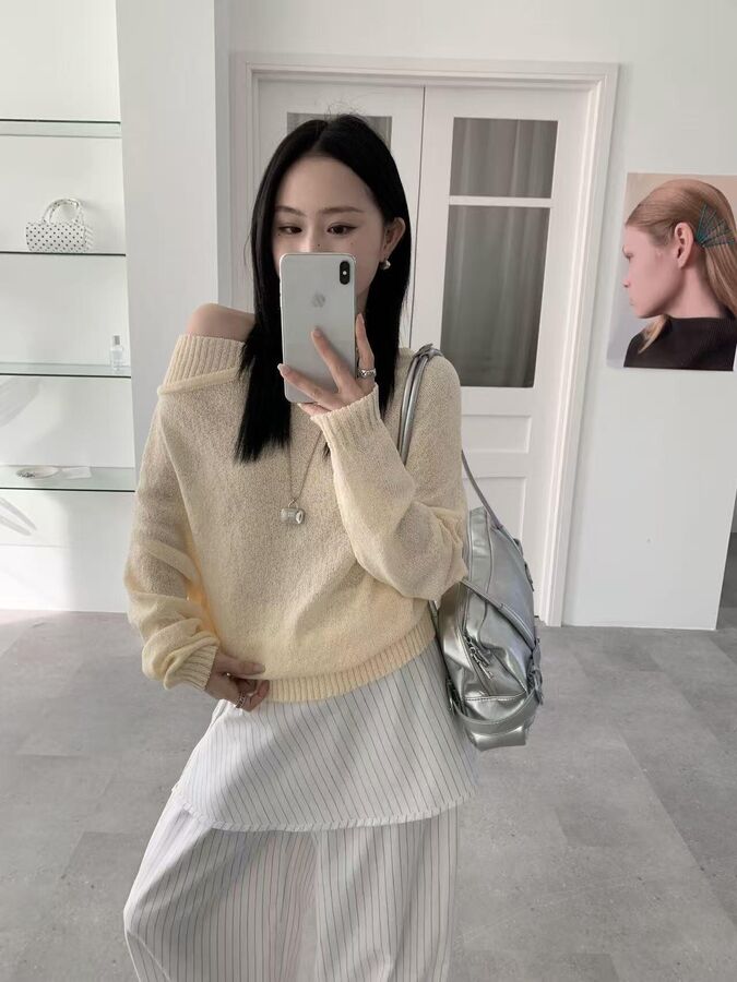 Korean asymmetric shoulder long sleeve knit top