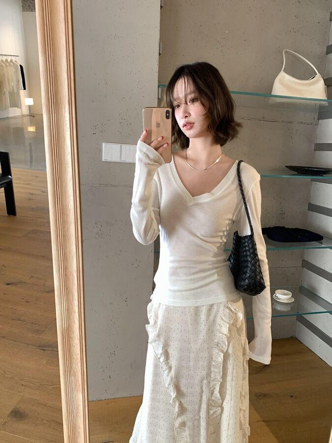 Korean V-neck long sleeve t-shirt