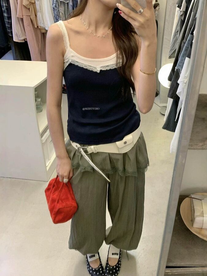 Lace spliced sleeveless cami top