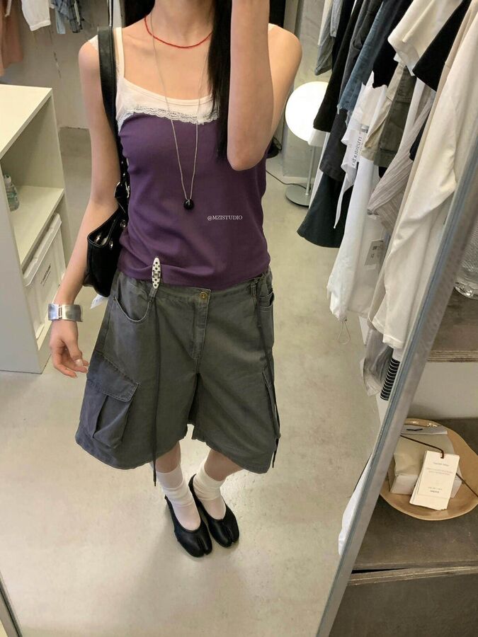 Top Camisola Sem Mangas com Renda view 5