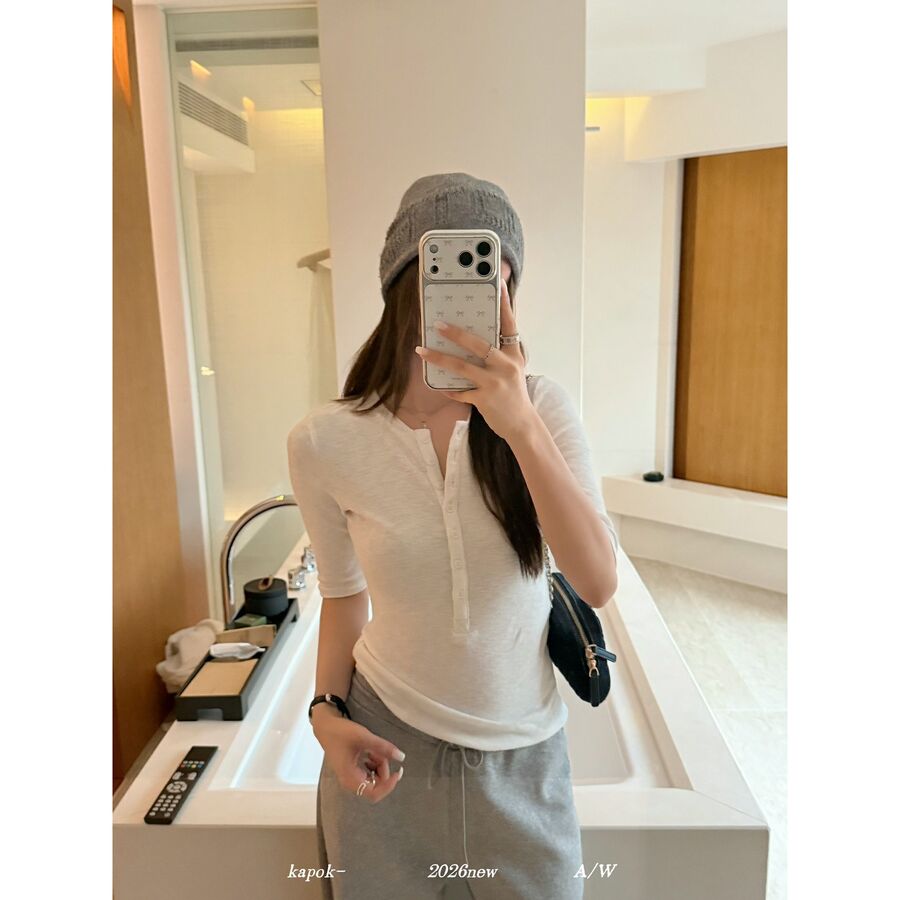 Kaos Lengan Pendek Setengah Kancing view 7