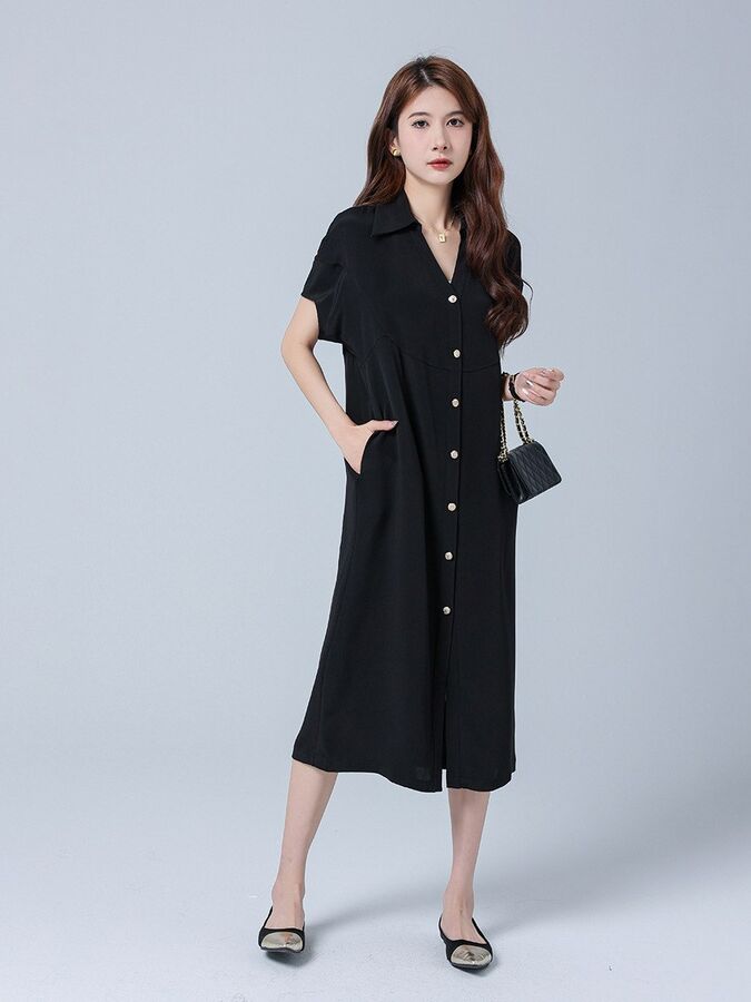 Gaun Midi Sutra Hitam V-Neck Lengan Pendek view 3