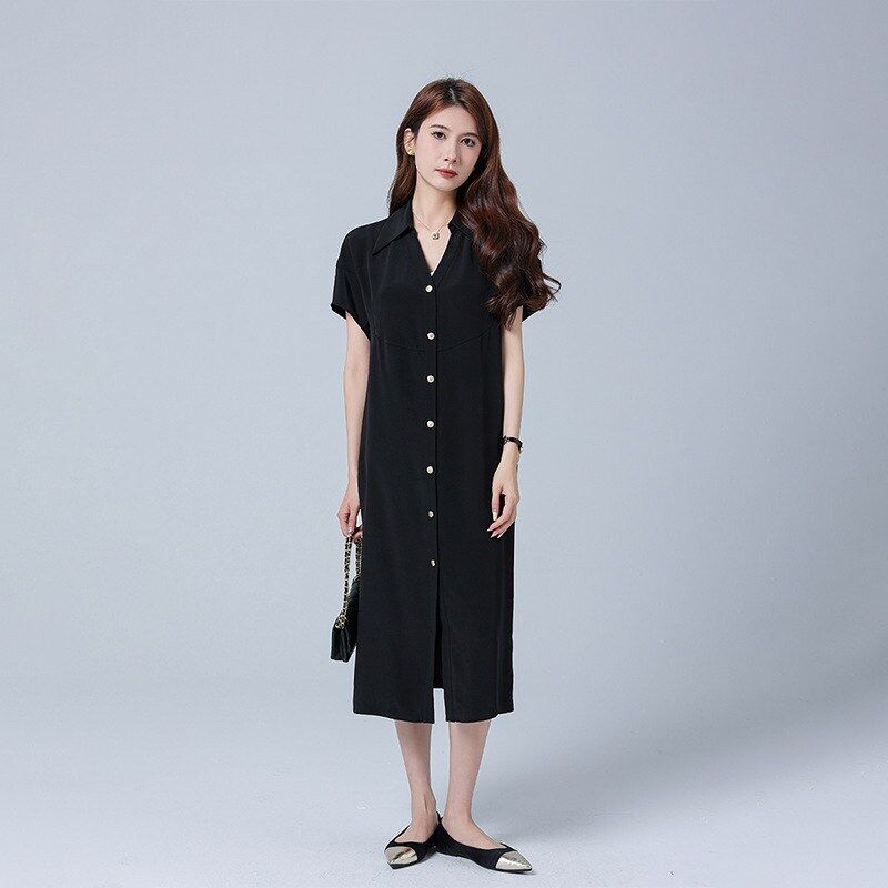 Gaun Midi Sutra Hitam V-Neck Lengan Pendek view 6