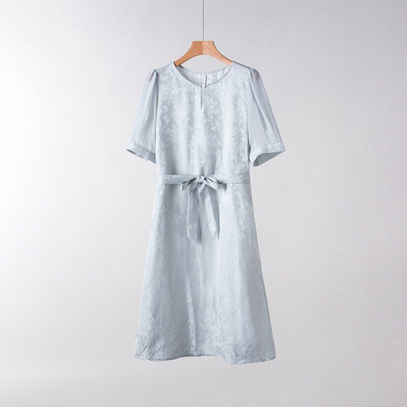 Vestido línea A de jacquard de seda de manga corta view 6