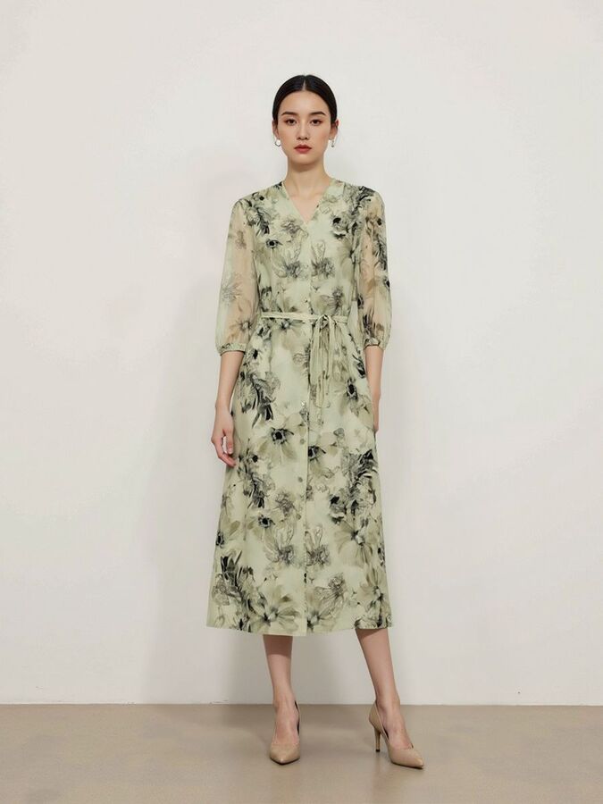 Seidenkleid mit Blumenmuster und Dreiviertelarm view 2