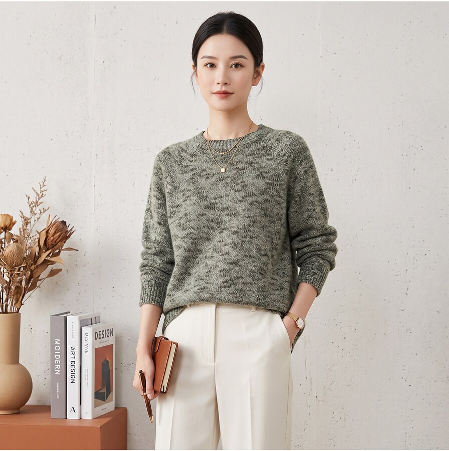 Einfarbiger Strickpullover mit langen Ärmeln view 10
