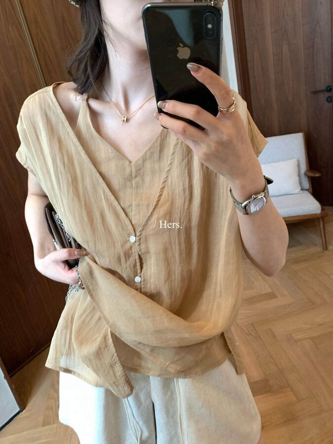 Halter Tank and V Neck Shirt Set view 5