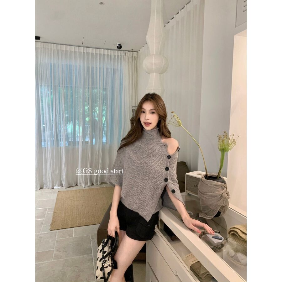 Chic Cape and Backless Knit Vest Set view 8