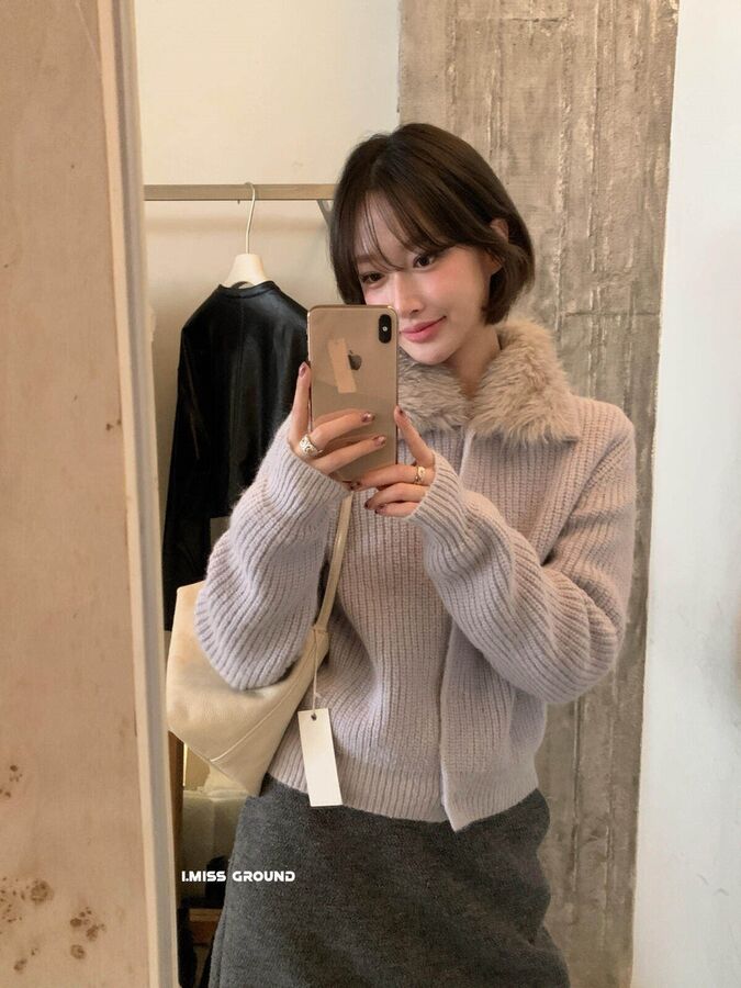 Korean Minimalist Faux Fur Collar Sweater