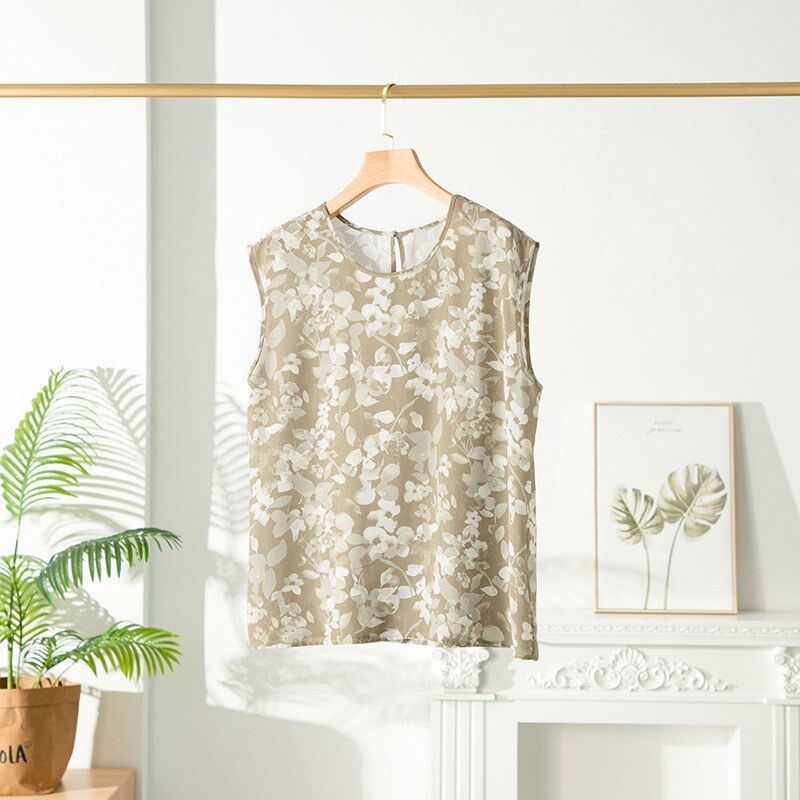 Top cami en soie floral sans manches view 6