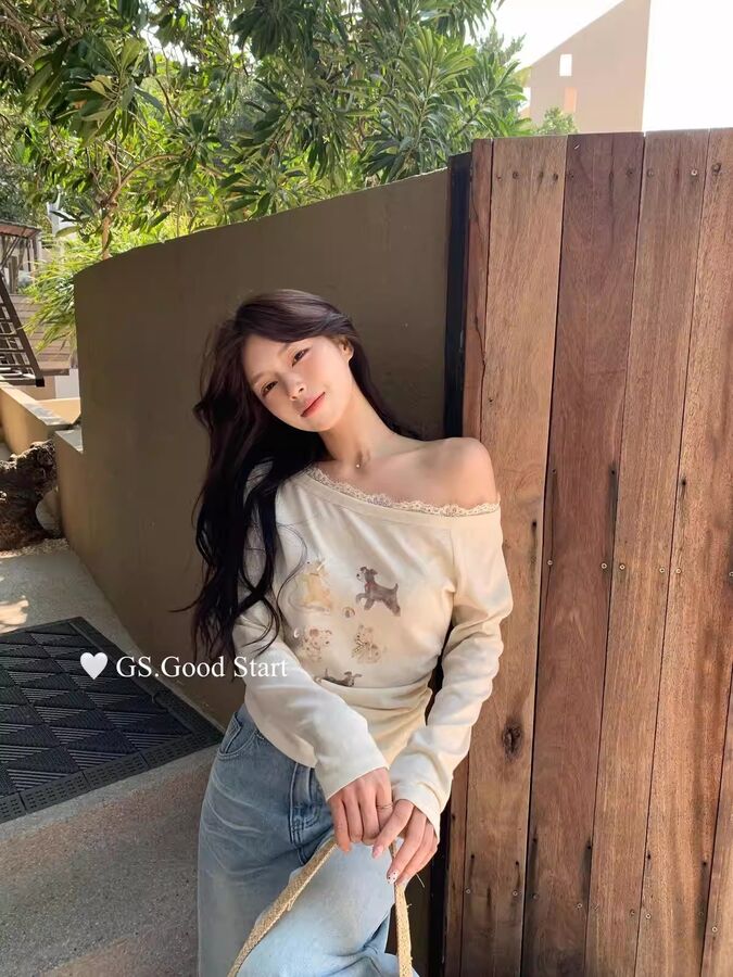 Korean Print One-Shoulder Long Sleeve Top view 2