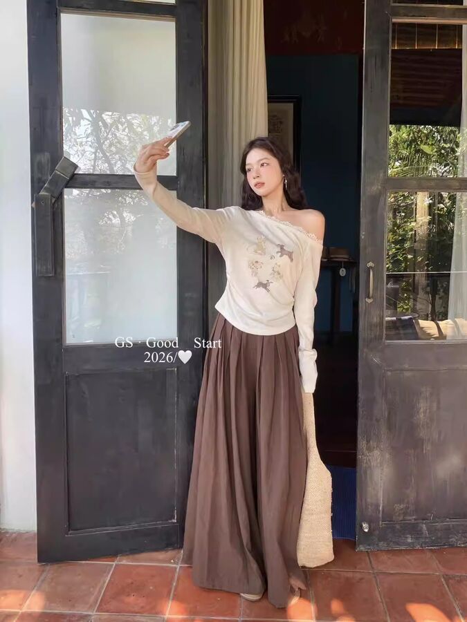 Korean Print One-Shoulder Long Sleeve Top view 3