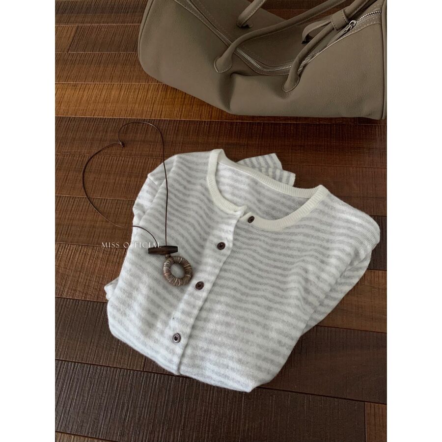 Gestrickter Cardigan mit Knopfleiste und Streifen view 7