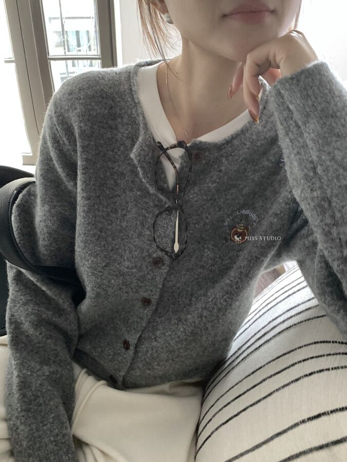 Strick-Cardigan mit Cartoon-Stickerei view 5