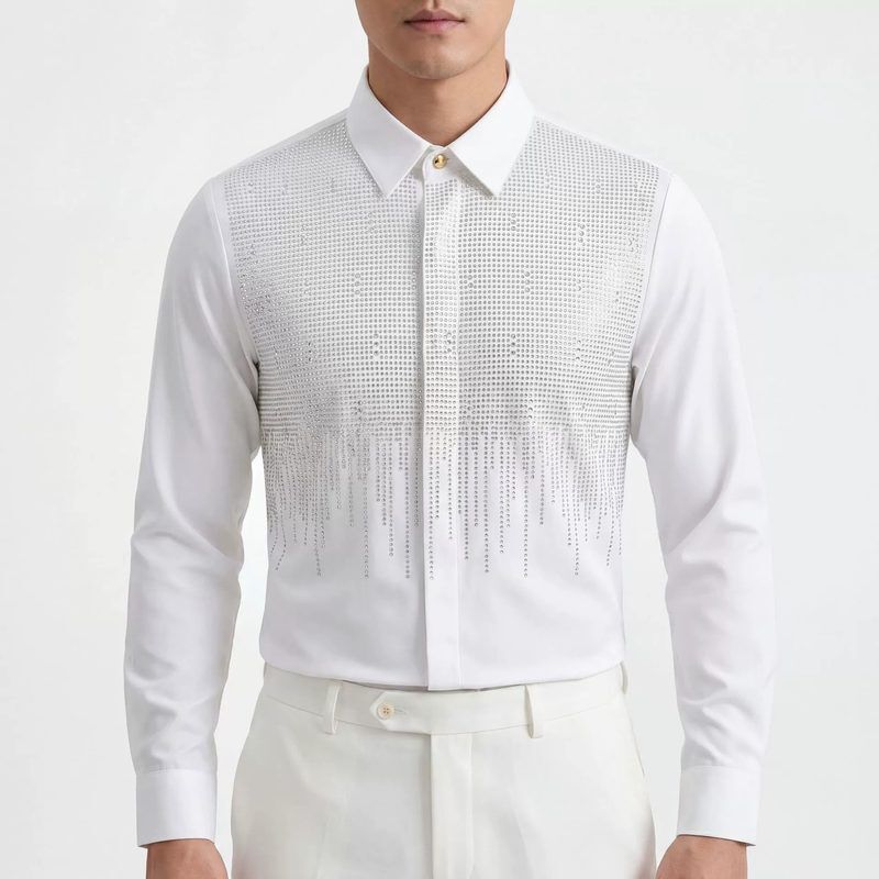 Camisa Manga Longa Estampa Cachoeira com Strass de Luxo Leve view 2