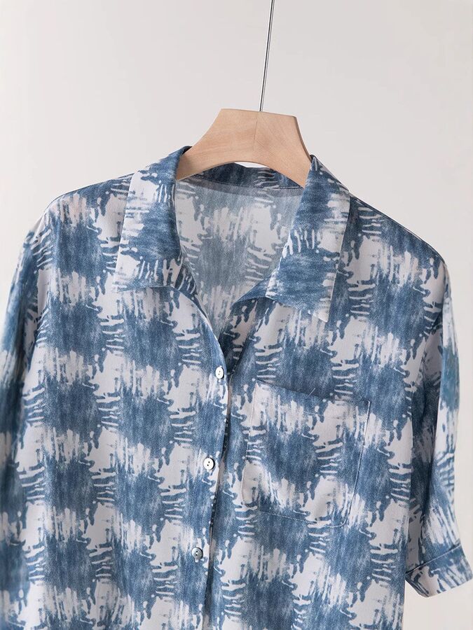 Conjunto de Camisa y Pantalones de Seda Floral view 2