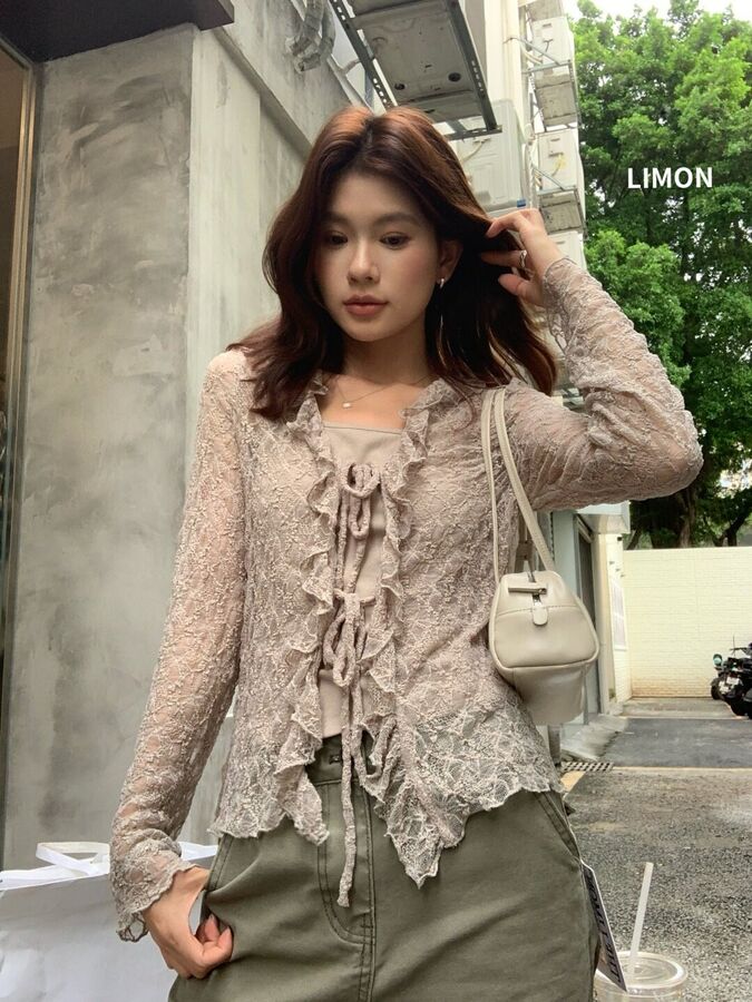 Französische Spitzen-Cardigan und Top-Set view 7